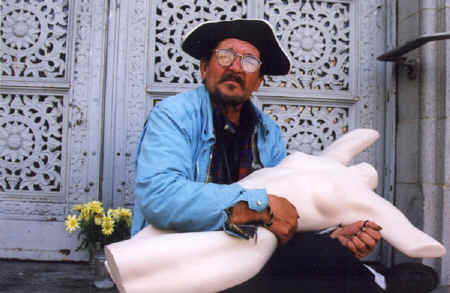  Posing in a way that does not suggest being mean to women, San Francisco, 1999  copyright Pam Mendelsohn