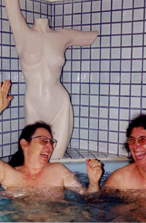 Click, run, pose.  Outcome?  A really good laugh.  Berkeley, 1999 copyright Pam Mendelsohn